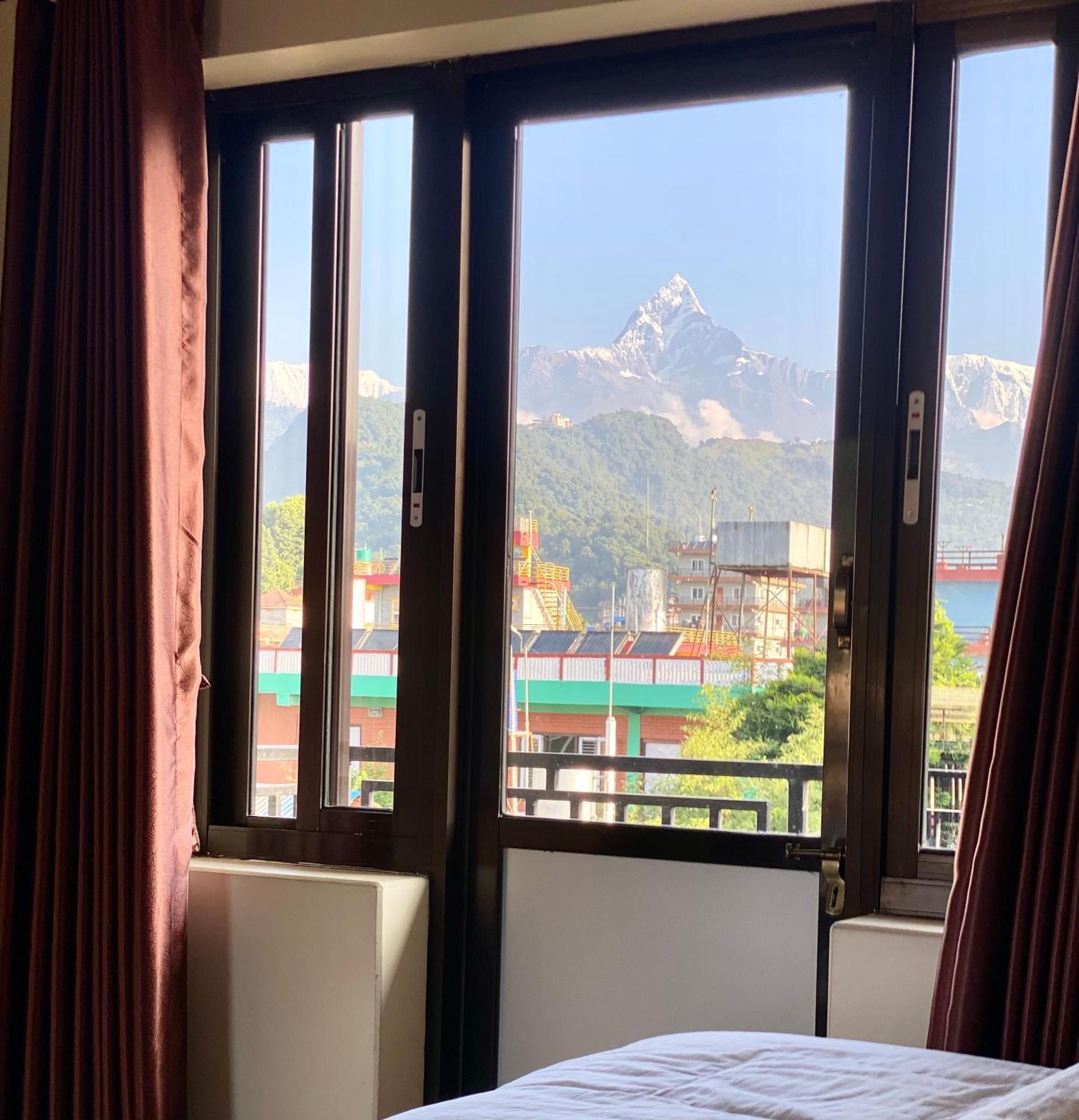 Hotel K2 Покхара Экстерьер фото