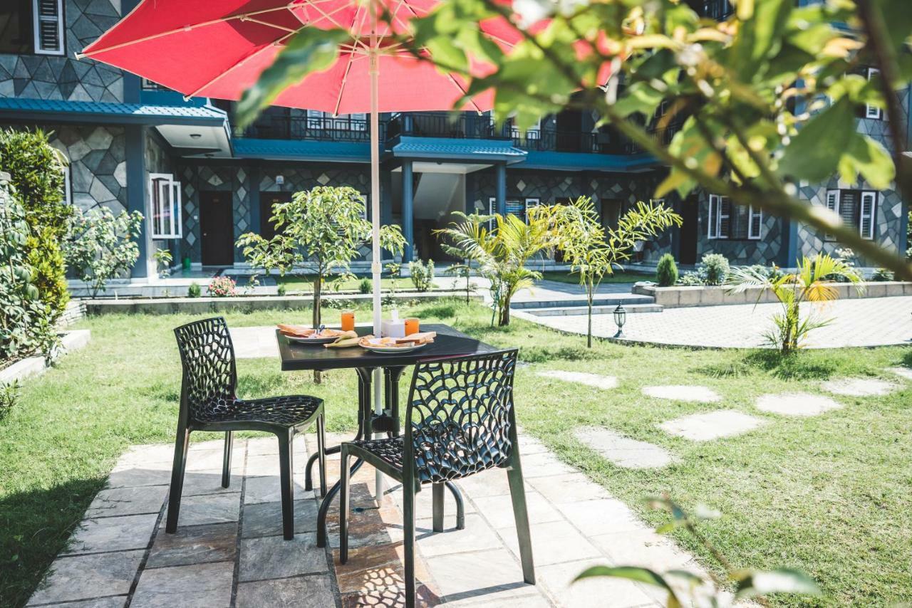 Hotel K2 Покхара Экстерьер фото