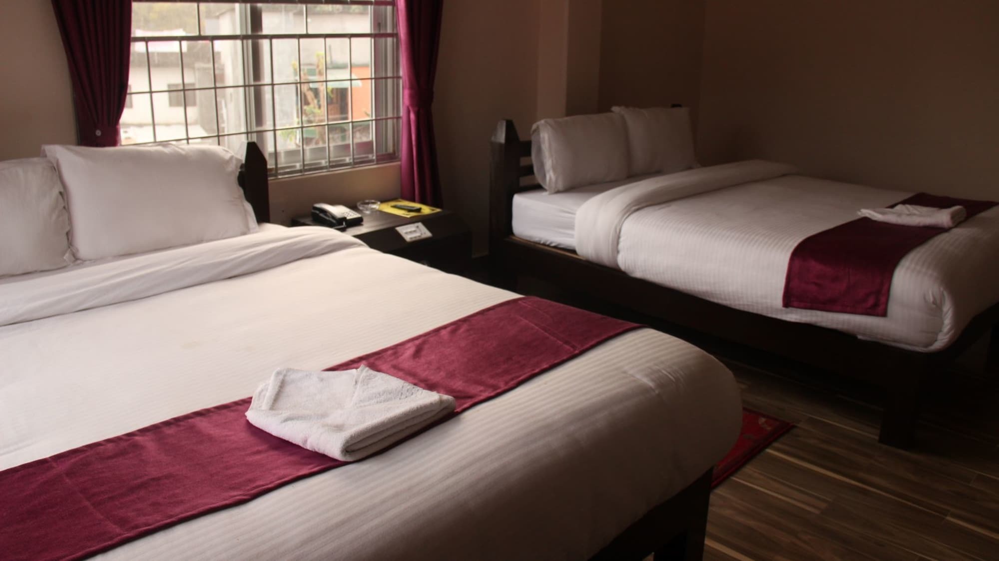 Hotel K2 Покхара Экстерьер фото