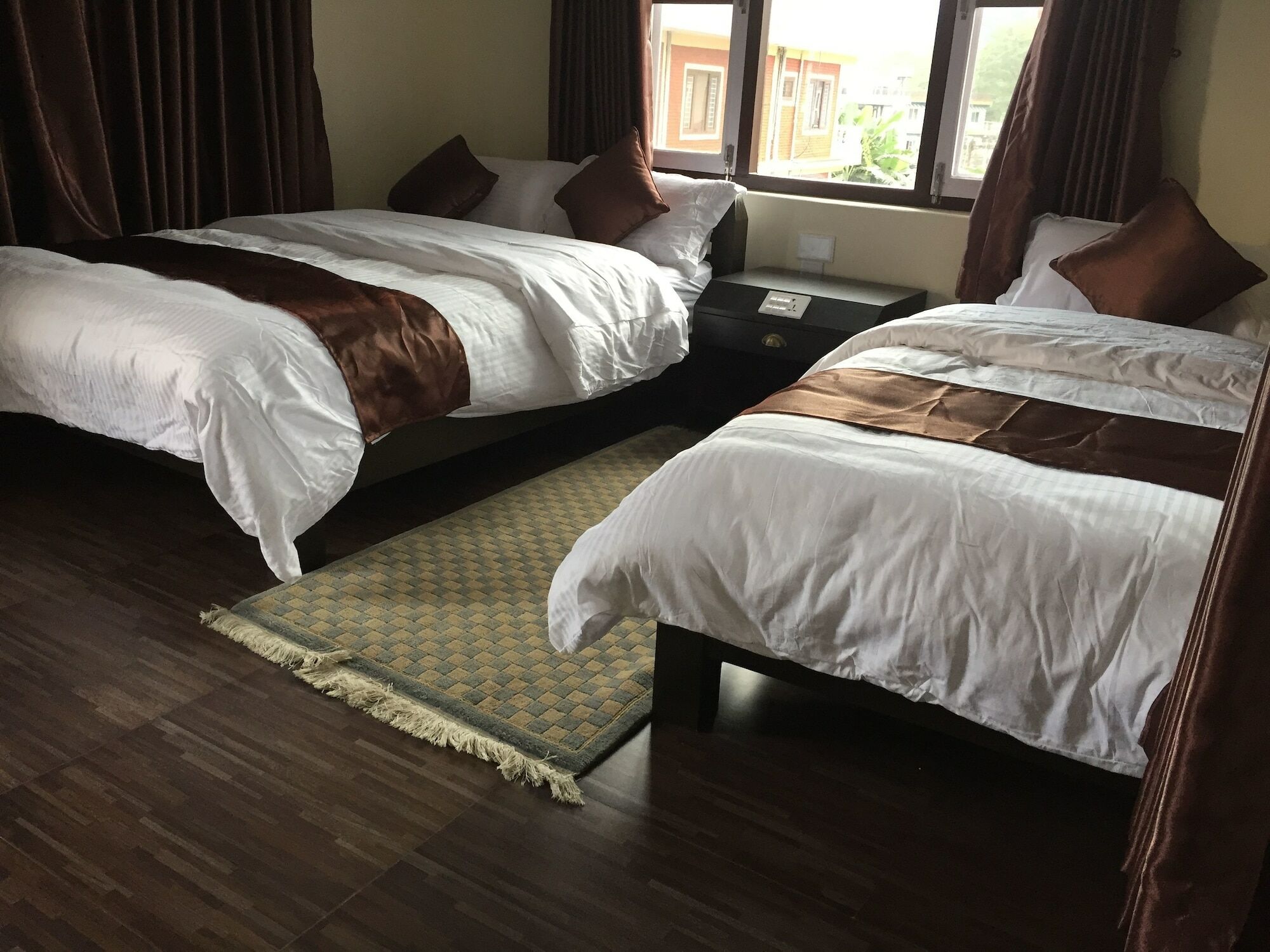 Hotel K2 Покхара Экстерьер фото